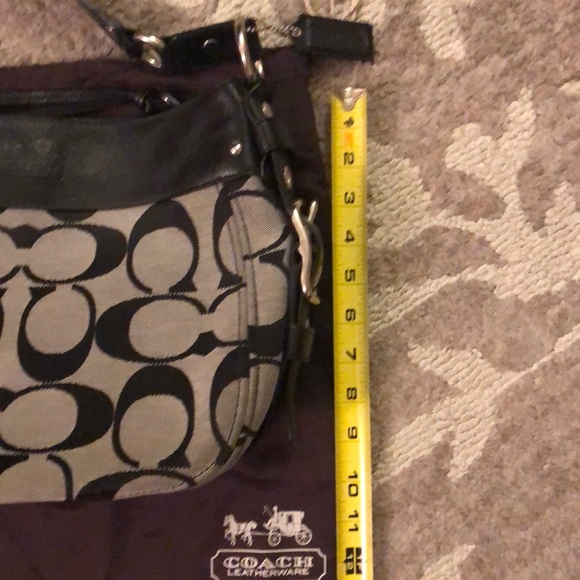 Coach Zoe Signature Handbag - Picture 6 of 6